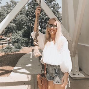 Meet your Posher, Alyssa